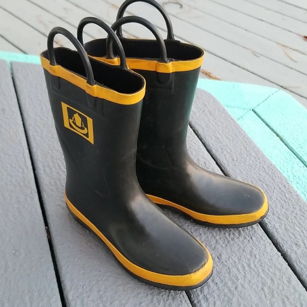 Boys Storm Chef steel shank black yellow rain boots